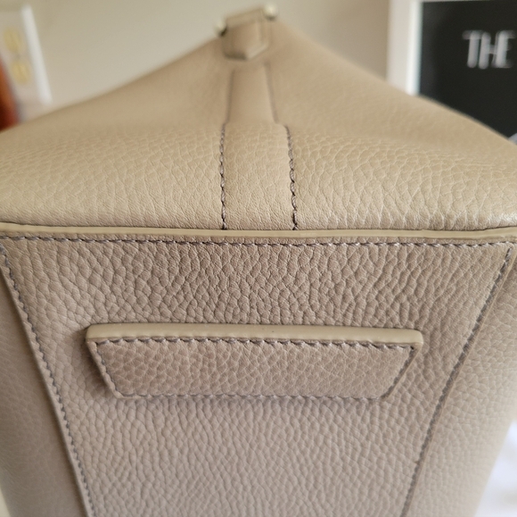 Givenchy Antigona Small Handbag - Picture 7 of 16